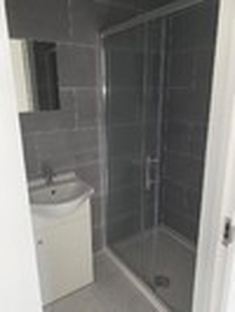 Ensuite W/C Shower
