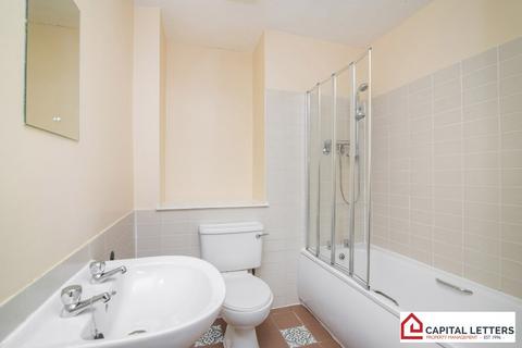 4 bedroom flat to rent, Dumbarton Road, Stirling FK8