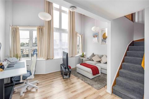 1 bedroom flat to rent, Aland Court, Finland Street, London, SE16