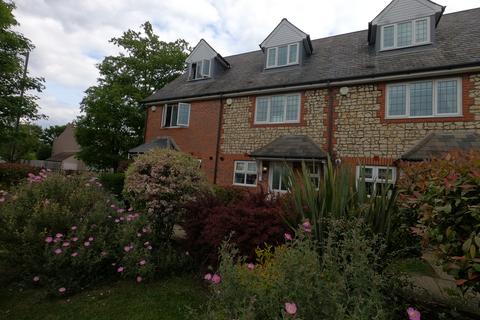 3 bedroom terraced house to rent, Asprey Mews, Beckenham