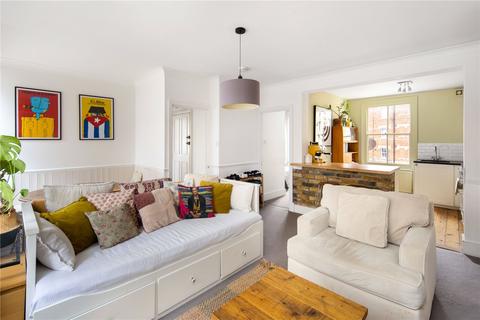 Flat C, 456 Hackney Road, London, E2 9EG
