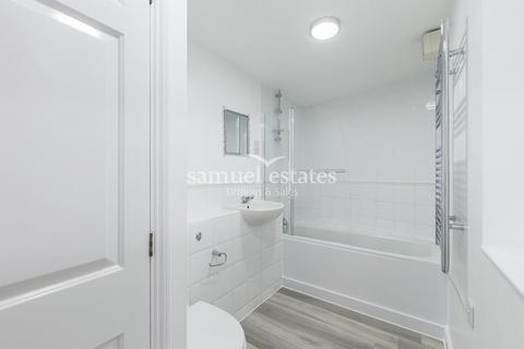 2 bedroom flat to rent, Macmillan Way, London, SW17