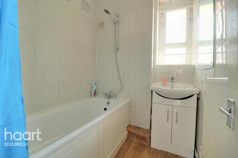 2 bedroom flat to rent, Bowling Green Street, London