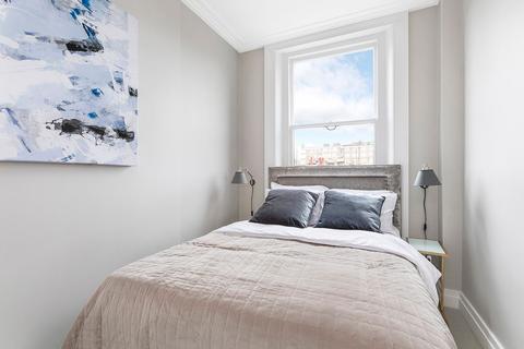 2 bedroom flat for sale, Cornwall Gardens, SW7