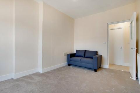 1 bedroom flat to rent, Woodstock road, Finsbury Park