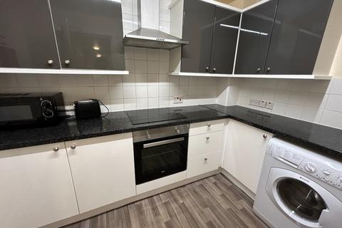 3 bedroom flat to rent, Warrender Park Road, Marchmont, Edinburgh, EH9
