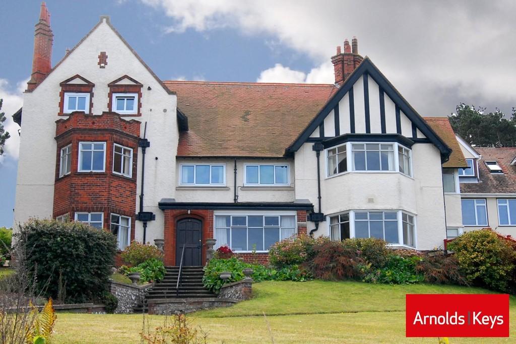 Abbey Road, Sheringham 2 bed apartment £135,000