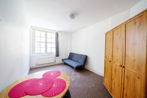 1 bedroom flat to rent, Queen Alexandra Mansion WC1H