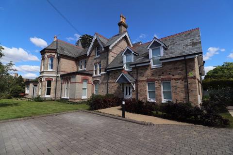 undefined, Delightful 2 bedroom apartment - £1350 pcm