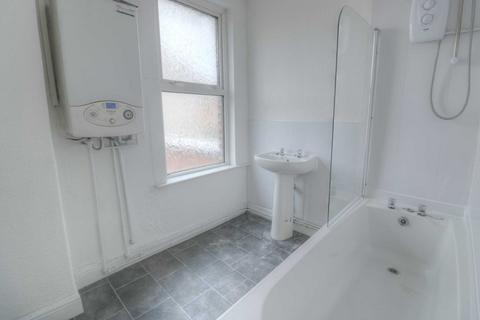 2 bedroom flat share to rent - Smithdown Road, Wavertree