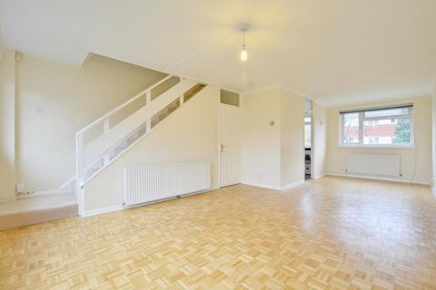 2 bedroom ground floor flat to rent, Alanthus Close, Lee, London, SE12