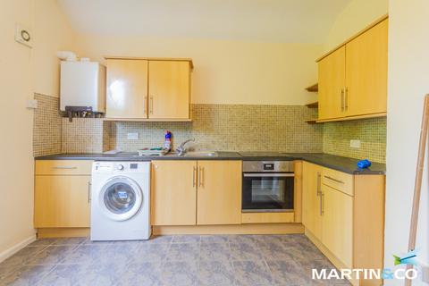 2 bedroom flat to rent, Court Oak Road, Harborne, B17