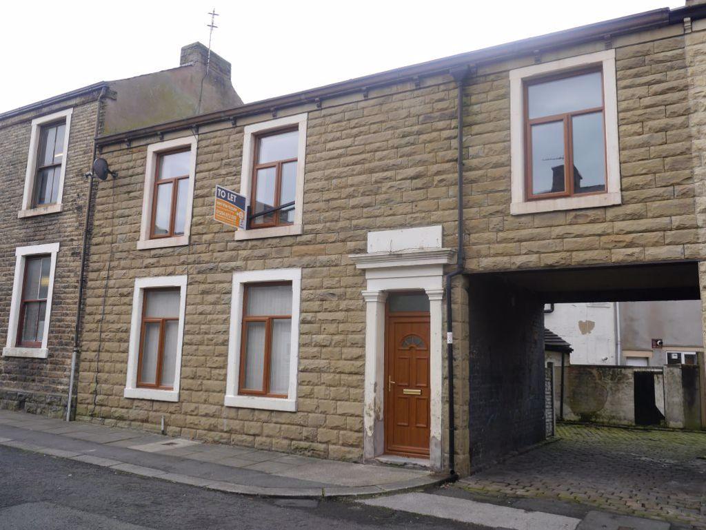 Victor Street, Clayton Le Moors Accrington 3 bed terraced house £550
