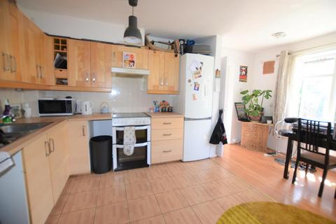 1 bedroom flat to rent, Lealand Road, Seven Sisters, N15