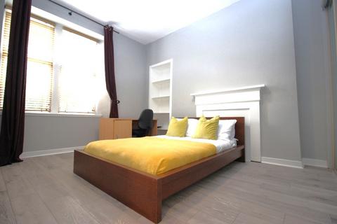 2 bedroom flat to rent, Belmont Street, Hillhead, Glasgow, G12