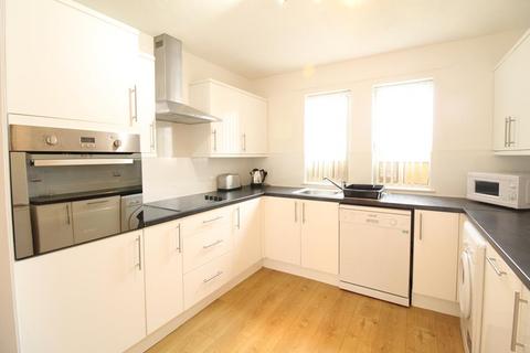 2 bedroom flat to rent - Ashvale Court, Second Floor, AB10