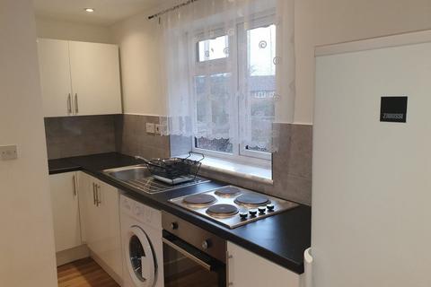 2 bedroom flat to rent, BRYONY ROAD, WHITE CITY, LONDON W12