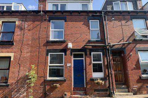 2 bedroom terraced house to rent, Thornville Place, Leeds