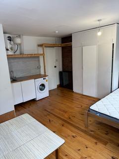 Studio to rent, NORTH END ROAD, WEST KENSINGTON, LONDON W14