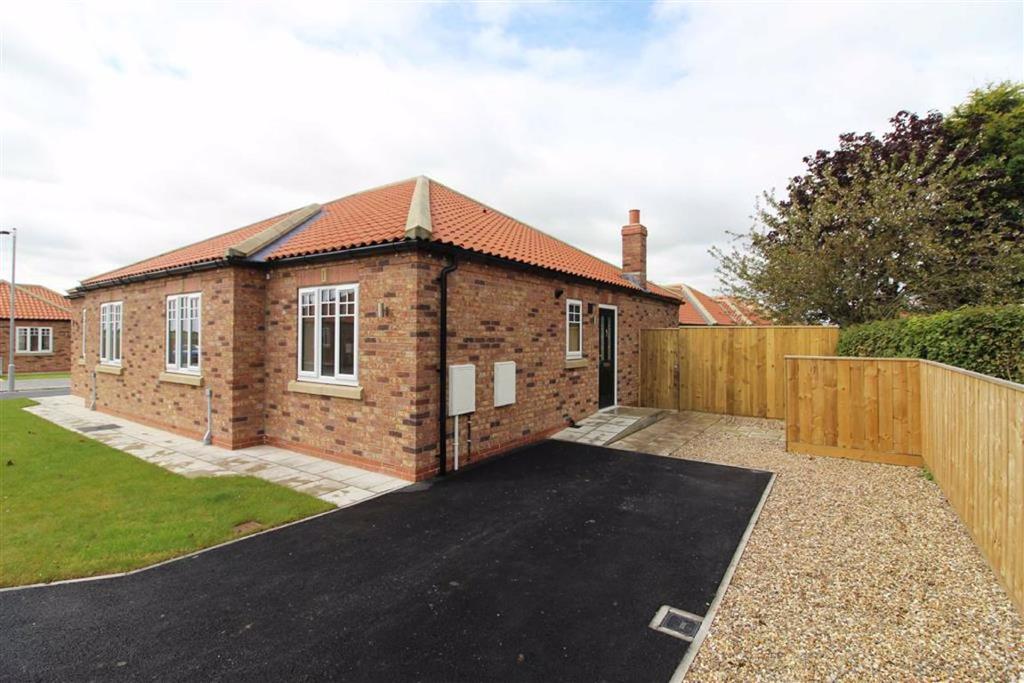 Sykes Close, Beeford, East Yorkshire 2 bed semidetached bungalow £