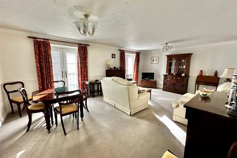 2 bedroom apartment for sale, Lynwood Court, Priestlands Place, Lymington, Hampshire, SO41