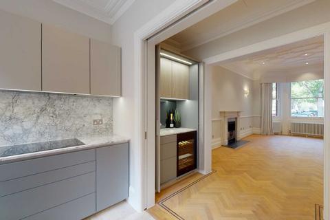 3 bedroom apartment to rent, Sloane Gardens, Chelsea, SW1W