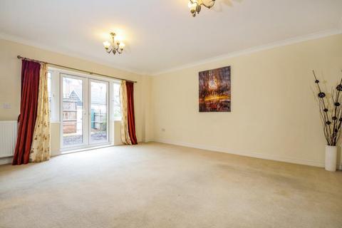 4 bedroom detached house to rent, Buckingham Park,  Aylesbury,  HP19
