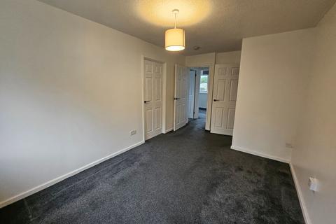 1 bedroom flat to rent, Warren Drive, Thurmaston, Leicester LE4