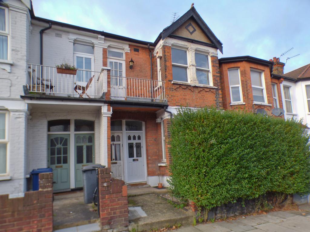 2 Bedroom Ground Floor Maisonette