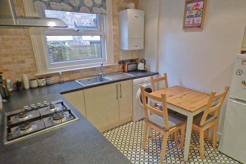 2 bedroom maisonette to rent, Squires Lane, Finchley Central, N3