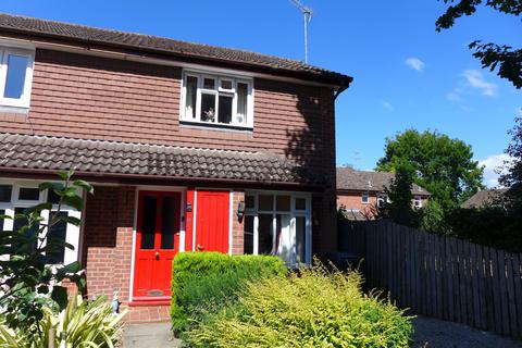 2 bedroom semi-detached house to rent, Romsey  Mallard Close  UNFURNISHED