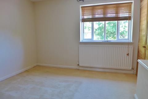 2 bedroom semi-detached house to rent, Romsey  Mallard Close  UNFURNISHED