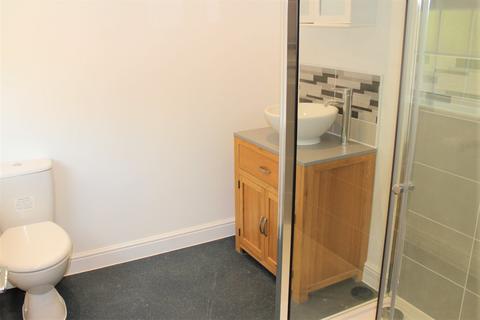 Studio to rent, Whitewebs Cottage, Main Road, Ingatestone, Essex, CM49HX