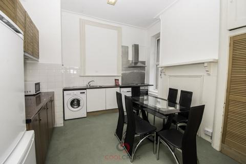 4 bedroom flat to rent, Caledonian Road, Islington, , London  N1