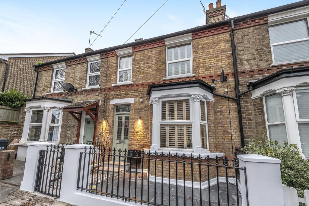 Camden Grove, Chislehurst 2 bed cottage £625,000
