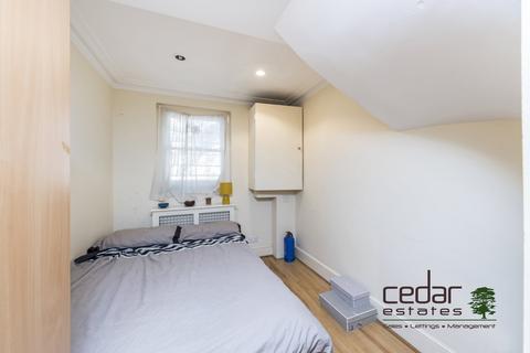 2 bedroom flat to rent, Goldhurst Terrace, South Hampstead NW6