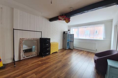 1 bedroom in a house share to rent - William Street, Newark - Bills Inc
