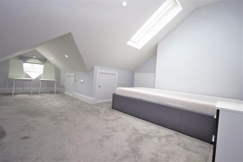 undefined, Central Avenue, Enfield EN1