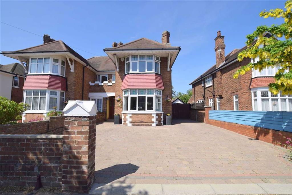 Cromwell Road, Cleethorpes, North East Lincolnshire 3 bed semidetached house £350,000