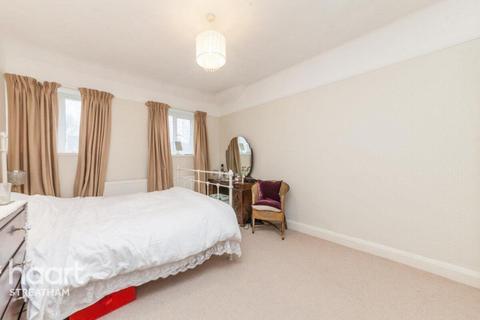 3 bedroom terraced house to rent, Alston Road, London