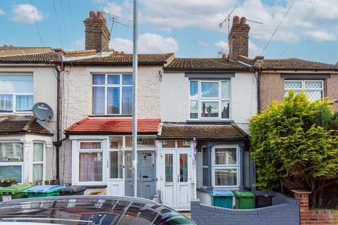 2 bedroom terraced house for sale, St James Road, Watford, Hertfordshire, WD18