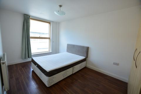 3 bedroom flat to rent, Regent Street