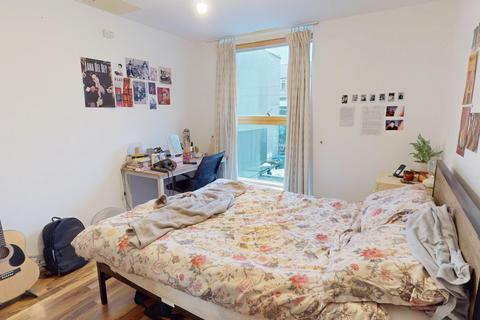 3 bedroom apartment to rent, Regent Street