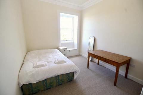 2 bedroom flat to rent, Dundonald Street, New Town, Edinburgh EH3