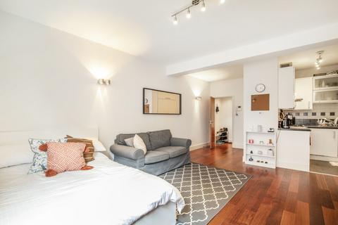 Studio to rent, St Martin's Lane, Covent Garden WC2