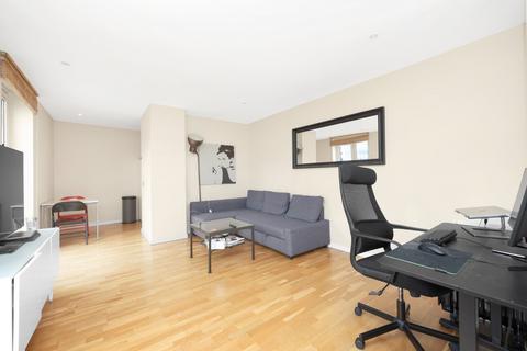 1 bedroom apartment to rent, Hosier Lane, EC1A