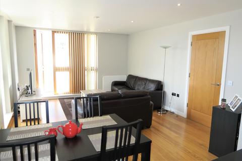 2 bedroom apartment to rent, Wharf Approach, Leeds, LS1