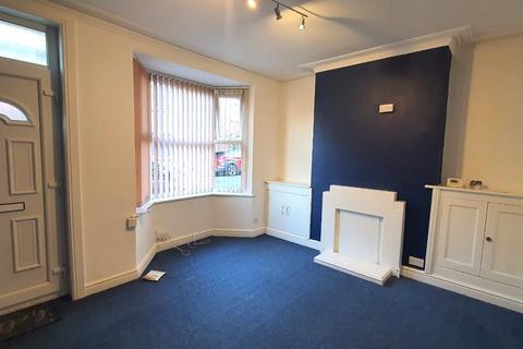 3 bedroom terraced house to rent, 14 Swan Street