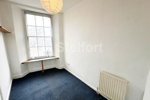 2 bedroom flat to rent, Deptford Broadway, London, SE8