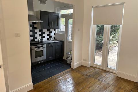 2 bedroom terraced house to rent - Marne Avenue, New Southgate, N11